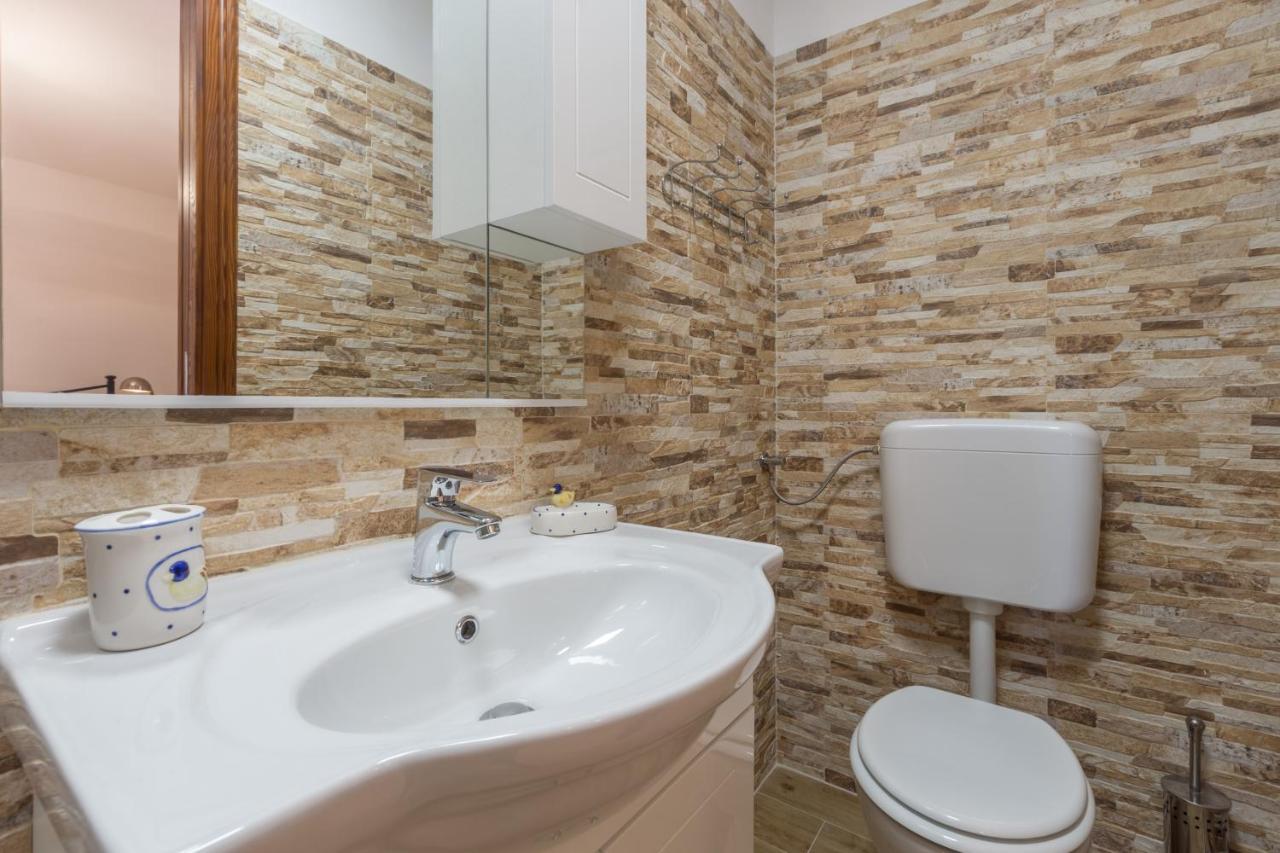 Apartment Lanterna Veneziana Rovigno Esterno foto
